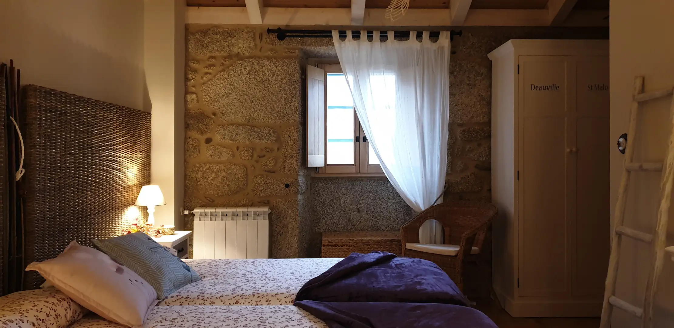 casa-rural-costa-da-morte-dormitorio-con-encanto