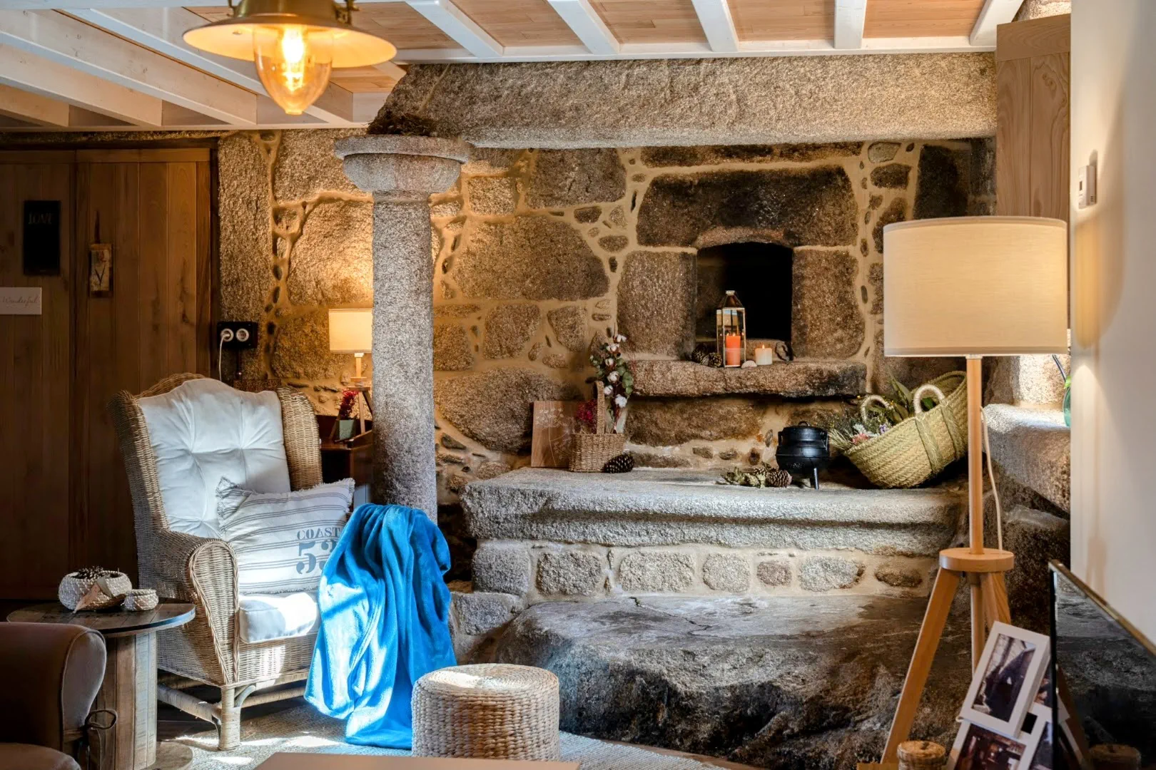 casa-rural-en-carnota-chimenea